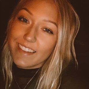 Meet your Posher, Maci